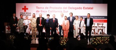 Gobernador y líder nacional de Cruz Roja Mexicana dan inicio a la colecta nacional