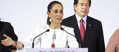 Sheinbaum promete crear 300,000 plazas universitarias y duplicar las becas a estudiantes