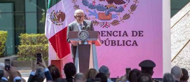 “Traidor a la patria quien entrega recursos a extranjeros”: López Obrador