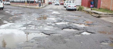 Policías y pavimentación, entre los servicios peor evaluados en México: INEGI