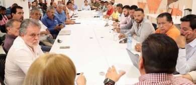 Autoridades de los tres órdenes de gobierno y transportistas de Los Cabos establecen mesas de trabajo