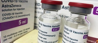 AstraZeneca admite en tribunal que su vacuna contra covid-19 puede provocar trombosis, según medio británico