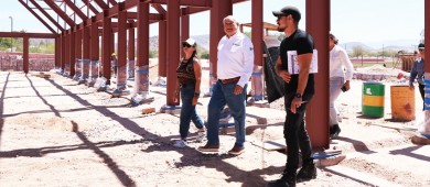 Supervisan avances en la obra deportiva en El Piojillo