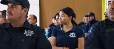 Policías auxiliares de La Paz reciben capacitación en temas de función policial, protección y vigilancia