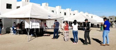 Por falta de funcionarios retrasan apertura de casillas en La Paz