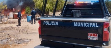 Atienden Policías Municipales incendio de una vivienda en la Delegación San Juan de Los Planes