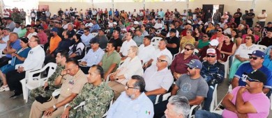 Reitera Castro Cosío su compromiso con pescadores del Golfo de Ulloa