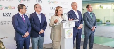 Xóchitl Gálvez presenta iniciativa para juzgar a presidentes por ‘traición a la patria’