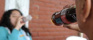 Bebidas azucaradas matan más que el crimen organizado en México: ONG