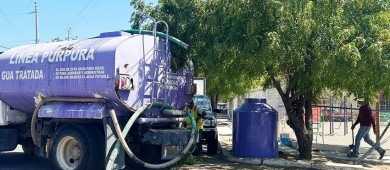 Son 12 los tinacos ya instalados de la línea púrpura para el riego de jardines y bulevares