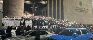 Sheinbaum “respeta” huelga de jueces pero critica que cobren su sueldo