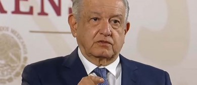 AMLO califica de ‘politiquería’ advertencias de agencias sobre sus reformas
