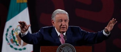 AMLO se lanza contra jueces que aprobaron suspensiones contra la iniciativa de Reforma Judicial