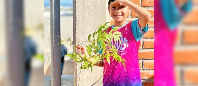 Reforestan niños del programa Impulso zona en la nueva planta potabilizadora de La Paz