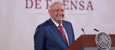 López Obrador renuncia a Morena tras 10 años de militancia