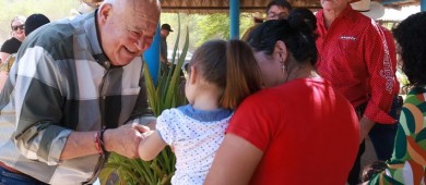Visita gobernador Castro Cosío rancherías en la Sierra de Santa Cruz, en Mulegé