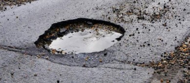 Sheinbaum va contra baches carreteros a nivel nacional