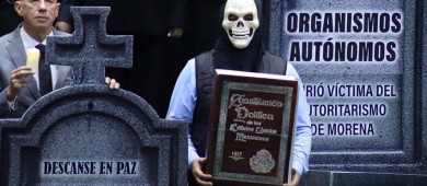 Mayoría morenista aprueba reforma de ‘supremacía constitucional’