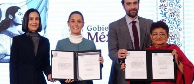 Sheinbaum firma decreto para que Pemex y CFE regresen a ser empresas públicas