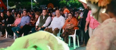 Todo un éxito el festival del Día de Muertos en el Teatro de la Ciudad