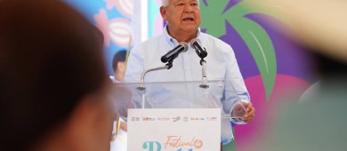 El gobernador Castro Cosío representa a BCS en el festival de pueblos mágicos 2024, en Sonora