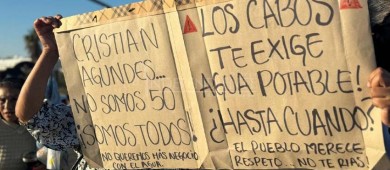 “Agua si, pipas no”; con bloqueo de la Transpeninsular exigen en Los Cabos agua potable