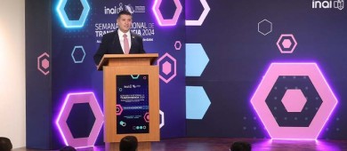 Inai inaugura foro a días de su posible desaparición