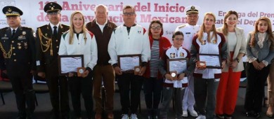 Con desfile cívico-deportivo conmemora el gobierno de BCS el CXIV aniversario del inicio de la Revolución Mexicana