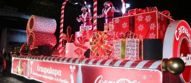 Denuncian caravanas navideñas de Coca Cola por violar la ley y fomentar consumo de refrescos