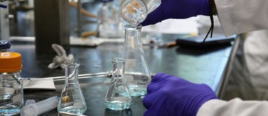 Sheinbaum pide a estudiantes no involucrase en la fabricación de fentanilo