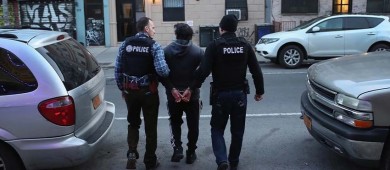 Trump planea permitir arrestos de migrantes en escuelas o iglesias: NBC