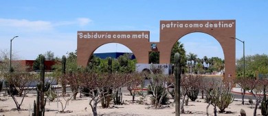 Cumple UABCS 49 años de su fundación