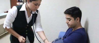 IMSS fortalece plantilla de enfermeros y enfermeras, suman 122 mil profesionales