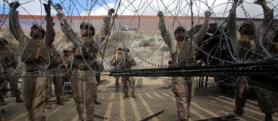 Trump manda otros tres mil militares a la frontera; detenciones de migrantes caen 95% en EU