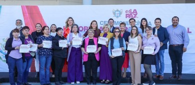 Reconoce alcaldesa de La Paz el trabajo de las mujeres en las labores municipales