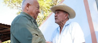 Presenta Castro Cosío Plan Estratégico contra la Sequía VMCC a ganaderos de Los Cabos