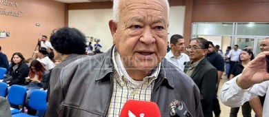 Llama gobernador a burócratas “a la reflexión” ante paros y demandas