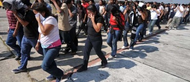 CCE ofrece casi 60,000 empleos para mexicanos repatriados de EU