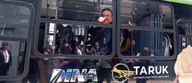 Gobierno presenta Taruk, primer autobús eléctrico fabricado en México