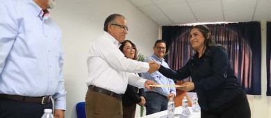“La disciplina y constancia son claves para alcanzar el éxito”: señala rector de la UABCS en entrega de reconocimientos a mejores promedios