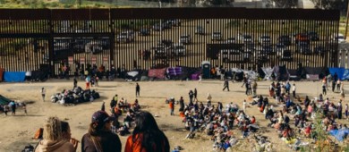 México y EU reducen en 97% los 'cruces ilegales' en la frontera: Defensa tras llamada con Coman-do Norte