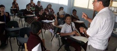 Sheinbaum anuncia aumento salarial de 9% para los maestros