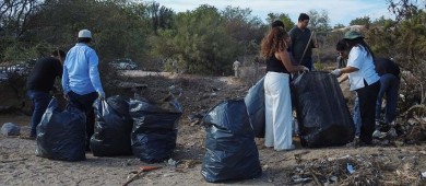 Recolectan más de 11 toneladas de residuos en playas de La Paz