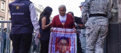 Sheinbaum analiza cambio de fiscal del Caso Ayotzinapa