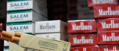 Mexicanos fumadores gastan casi 500 pesos al mes en cigarros