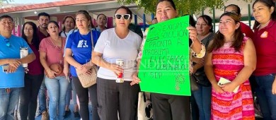 Toman padres de familia primaria Francisco Cota Moreno por fallas eléctricas