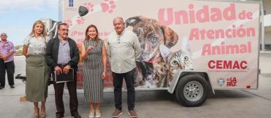 Recibe Ayuntamiento de La Paz unidad móvil para atención animal y jornadas de esterilización