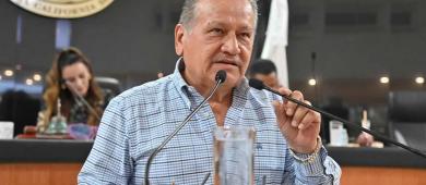 Proponen establecer prisión y multa a familiares que despojen el importe de las pensiones y becas de Bienestar