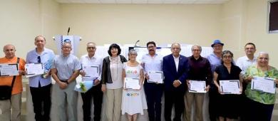 Reconoce UABCS a personal académico jubilado por su valiosa trayectoria y aportaciones a la ins-titución