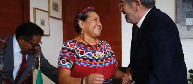 Rigoberta Menchú, Premio Nobel de la Paz, obtiene la nacionalidad mexicana